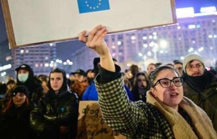 des milliers de manifestants contre le candidat nationaliste qualifié au second tour