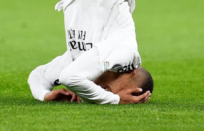 Real Madrid : penalty raté, moqué dans le filet. Le gros CRASH de Kylian Mbappé