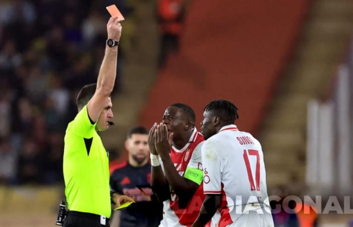 Un ancien arbitre dénonce une « gestion incohérente » lors de Monaco-Benfica