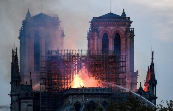 Cinq ans après l’incendie de Notre-Dame de Paris, où en sont les enquêtes ?