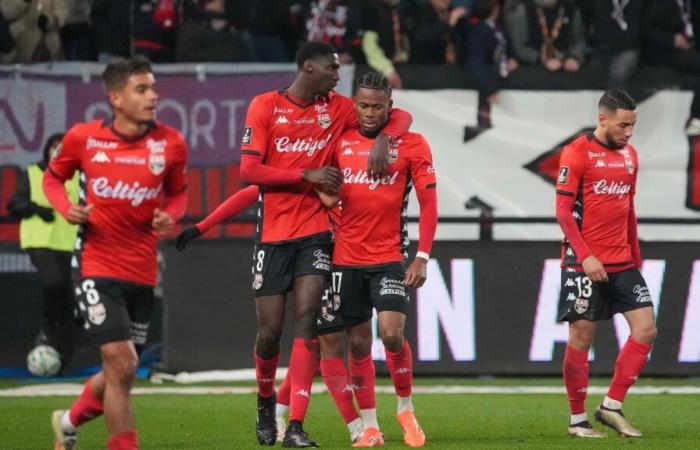 Les joueurs de Guingamp annulent leur entraînement pour tenter de retrouver Morgane, 13 ans, disparue depuis lundi