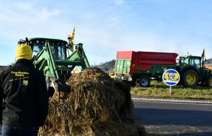 le rond-point de Fangeas bloqué par la Coordination Rurale