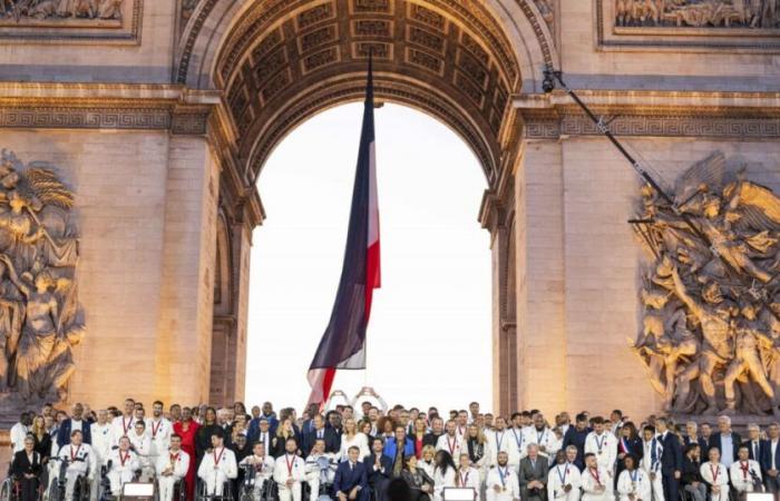 Grand et beau sportif médaillé aux JO de Paris au casting, il est déjà prêt !