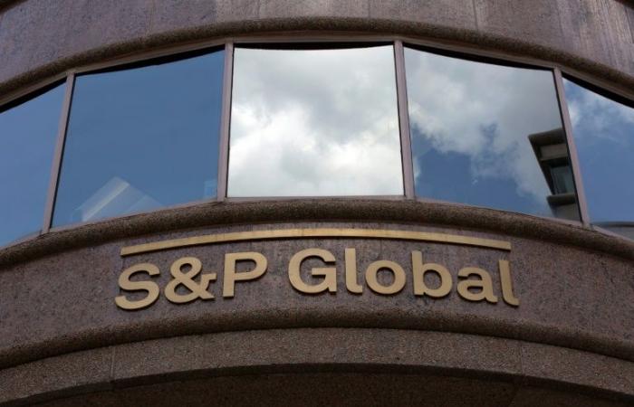 Le verdict de S&P sur la France attendu en pleine crise budgétaire