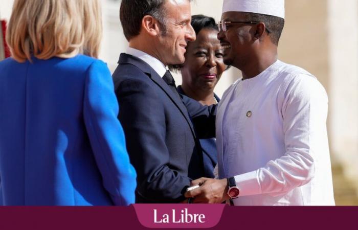 Double douche froide pour Macron et la France en Afrique