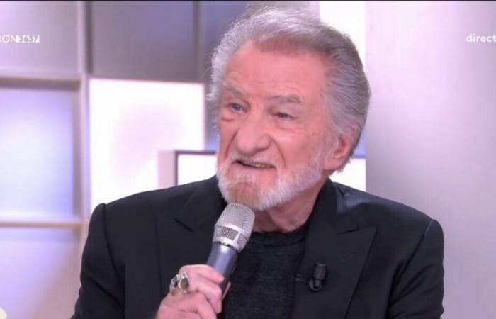 grave inquiétude dans C à vous lors de l’arrivée d’Eddy Mitchell (ZAPTV)