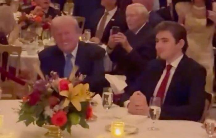 Barron « embarrassé » regarde Trump et son « premier copain » Elon Musk danser au YMCA à Mar-a-Lago Thanksgiving