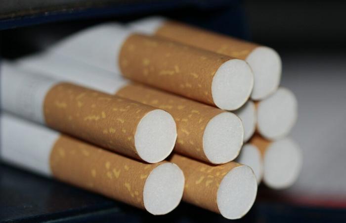 Un trafiquant de cigarettes provoque un accident et blesse des policiers