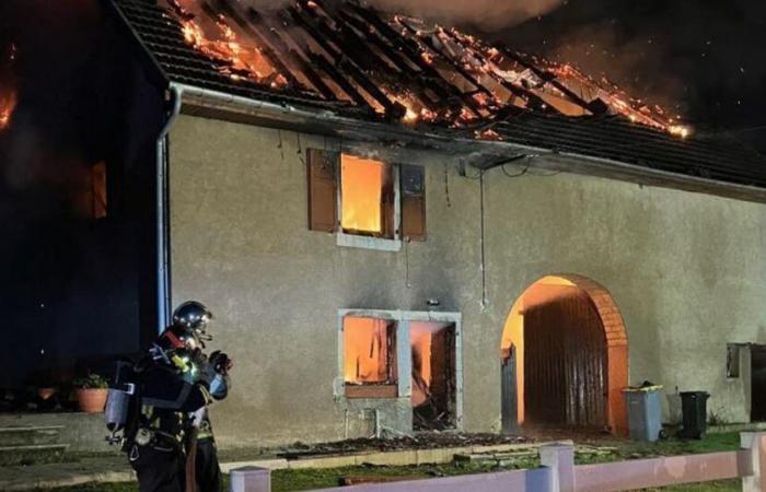 Haute-Saône. Une maison ravagée par un incendie en pleine nuit à Pont-sur-l’Ognon