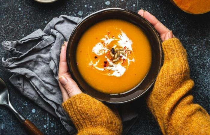 Pourquoi la soupe ne doit pas être considérée comme un repas complet selon cette nutritionniste