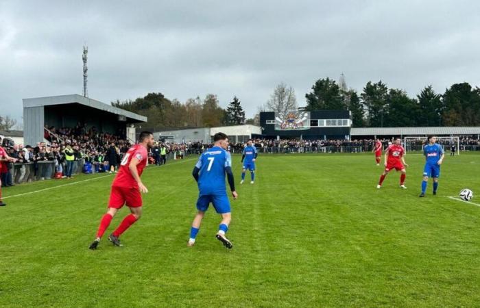 Contre Lorient, les footballeurs de l’US Monnaie s’apprêtent à vivre “un rêve d’enfant”