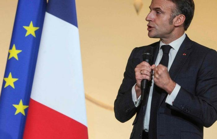 La « logique inacceptable d’escalade » de la Russie ne « submergera pas la détermination française », critique Emmanuel Macron