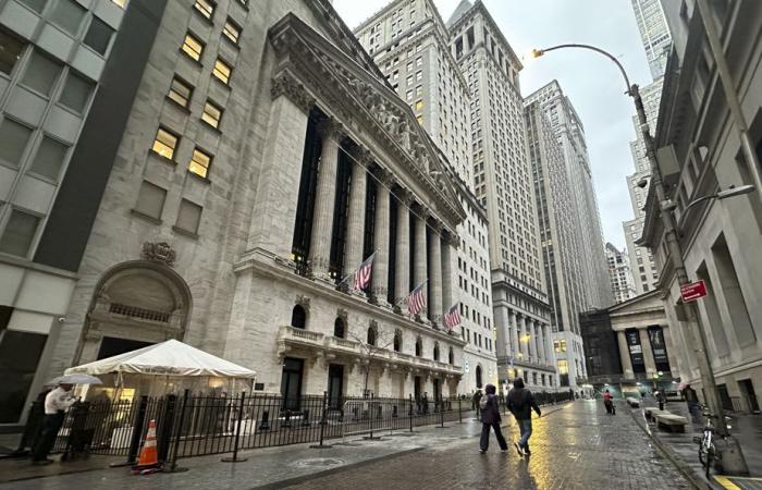 Wall Street termine une petite semaine sur une note positive