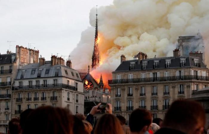 Le nouvel éclat de Notre-Dame de Paris se dévoile au monde entier lors d’une dernière visite de Macron (photos)