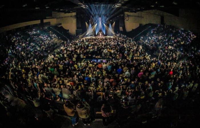 Louis Bertignac a fait rêver la Palestra Arena d’un « autre monde ».