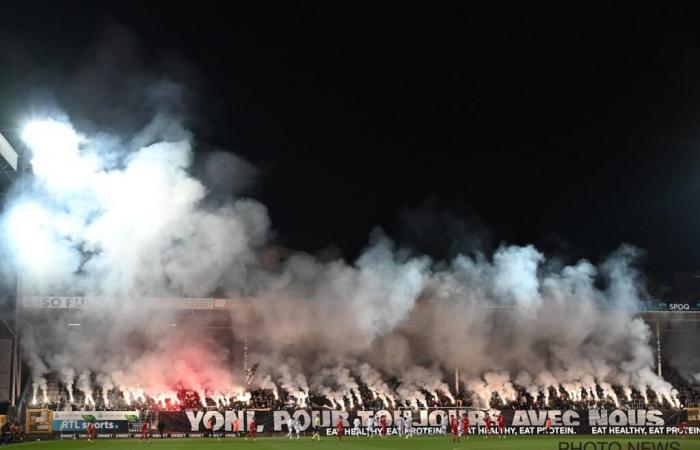 Charleroi – Le Standard interrompu 10 minutes après 60 secondes de jeu en hommage à « Yoni » (vidéo) – Tout le football