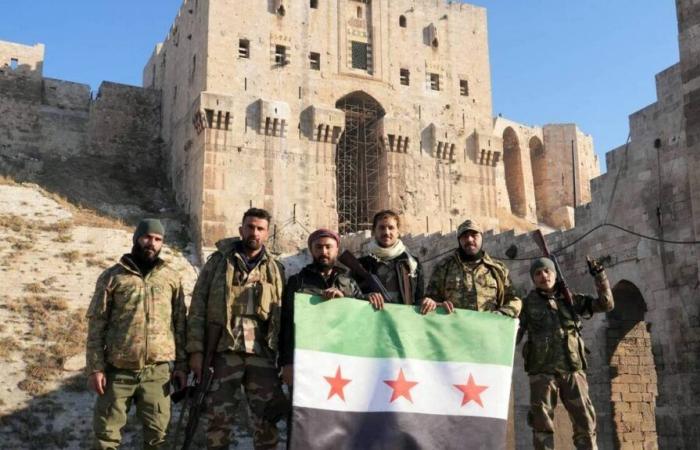 En Syrie, la ville d’Alep tombe aux mains des rebelles jihadistes et de leurs alliés