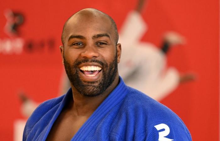 Teddy Riner dit « merci » à ses proches lors d’une soirée à Paris