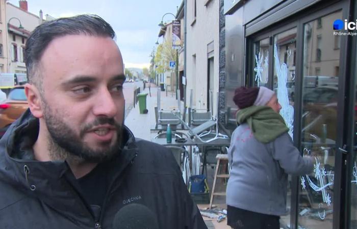 NOËL. « Nous y sommes », la magie des vacances s’installe dans les vitrines de Montrond-les-Bains