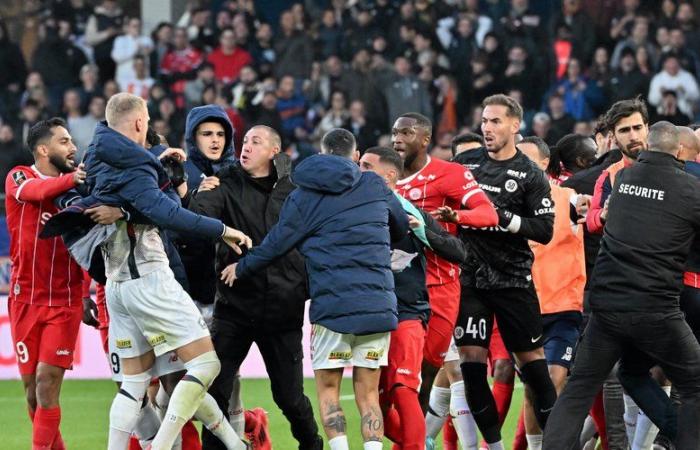 double expulsion, Coulibaly frappe le ballon vers Genesio, échauffourées… Une fin de match tendue