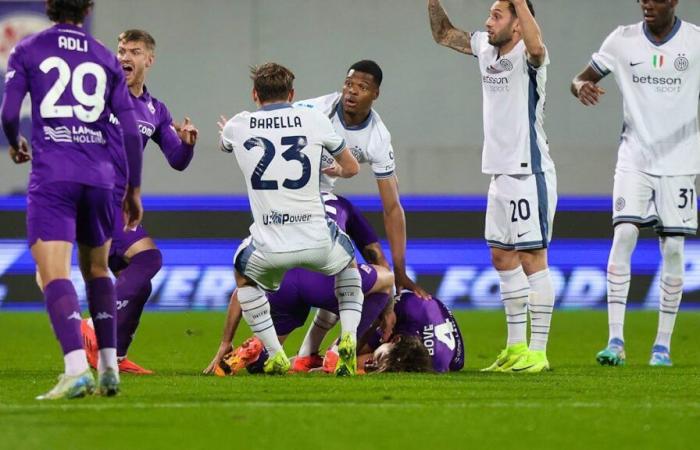 Un joueur de la Fiorentina s’effondre, le match est arrêté