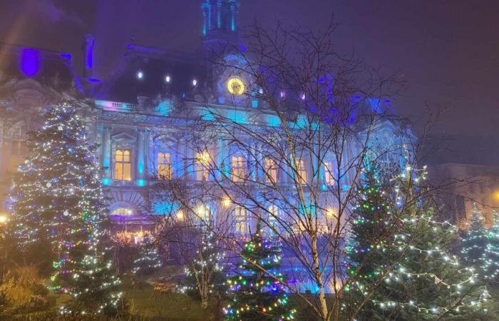 Informations sur la tournée | PHOTOS DU JOUR : Une foule comble pour le lancement des illuminations de fin d’année à Tours