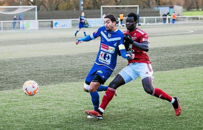 un gardien expulsé, un milieu puis un défenseur dans les buts… et un match qui s’est terminé trop vite entre Plouzané et le Stade Brestois (B)