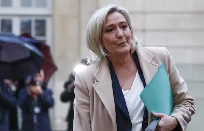 La décision de Marine Le Pen sur la motion de censure est prise