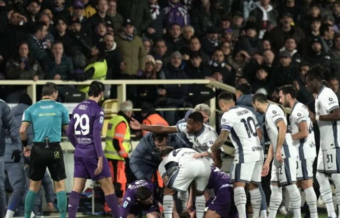 Le joueur de la Fiorentina Bove s’effondre lors du match contre l’Inter