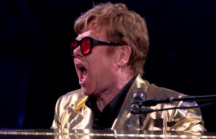 Elton John est devenu aveugle, ses vacances en France y sont pour quelque chose