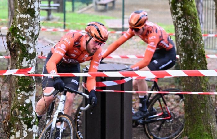 William Millat devant son frère Adrien sur les hauteurs du Creusot