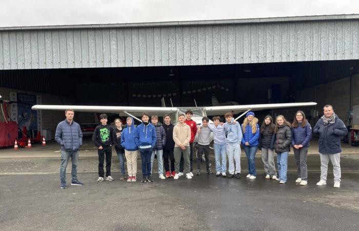 Les étudiants de ce collège ont pris l’avion en petit avion depuis le Calvados