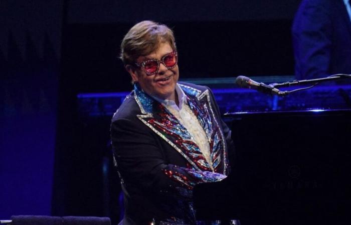 Elton John révèle qu’il est devenu aveugle