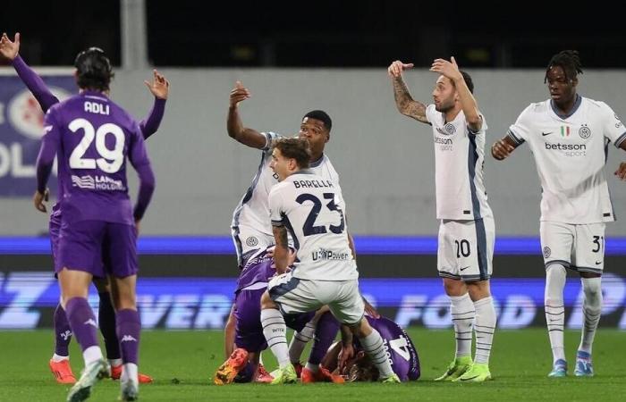 Edoardo Bové. Victime d’un désagrément en milieu de match, le joueur de la Fiorentina s’est rétabli