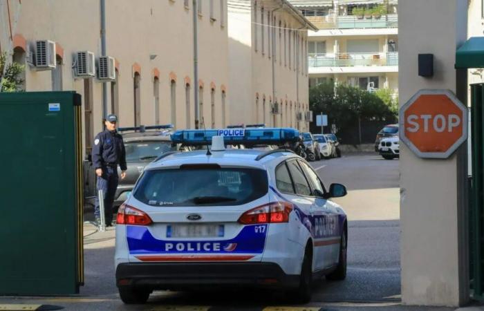 Une dizaine de personnes retenues au Centre de Rétention Administrative de Nice s’exhibent