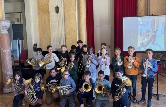 l’orchestre trouve sa place dans l’horaire de l’école Descartes