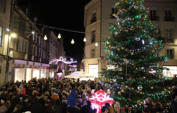 Aumône. Un Noël « rouge et or » dans les rues de Dole