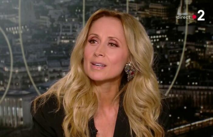 “Cela appartient à un long fil de perles noires” : Lara Fabian parle de sa boulimie sur le plateau de 20h30 : Femme Actuelle Le MAG