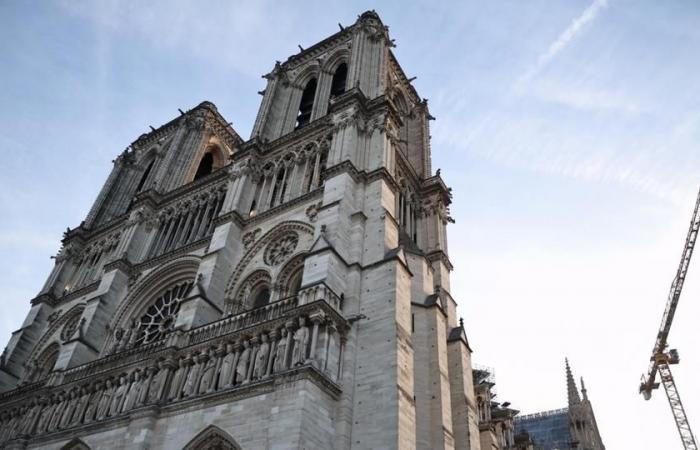 des milliers de policiers et gendarmes ainsi que des militaires mobilisés pour la réouverture de Notre-Dame