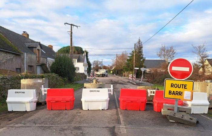 les automobilistes ont forcé le passage, une route en construction a été complètement fermée