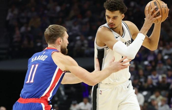 Les Spurs reviennent contre les Kings 127-125