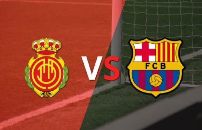 Le match entre Majorque et Barcelone commence au stade Majorque Son Moix