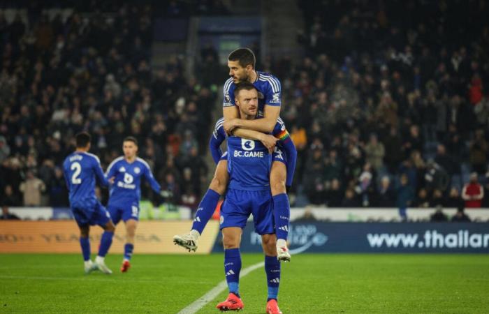 ???? Jamie Vardy aide la nouvelle ère de Leicester à démarrer en beauté ????