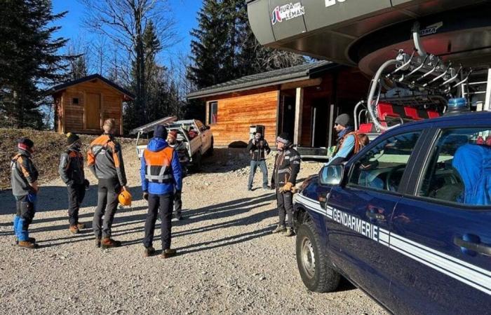 J’ai juré. En attendant la neige, ces sauveteurs pratiquent le sauvetage dans des conditions extrêmes