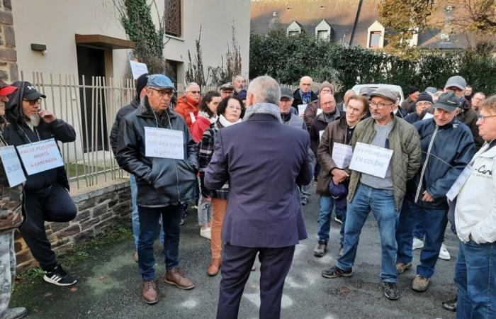 ils manifestent contre la possible disparition d’un étang