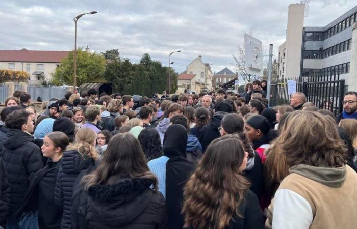 Des lycéens manifestent à Brochon après l’arrestation d’un enseignant accusé de possession d’images pédopornographiques