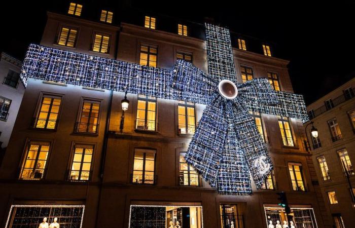 [EN IMAGES] Les plus belles vitrines et façades de Noël de Paris !