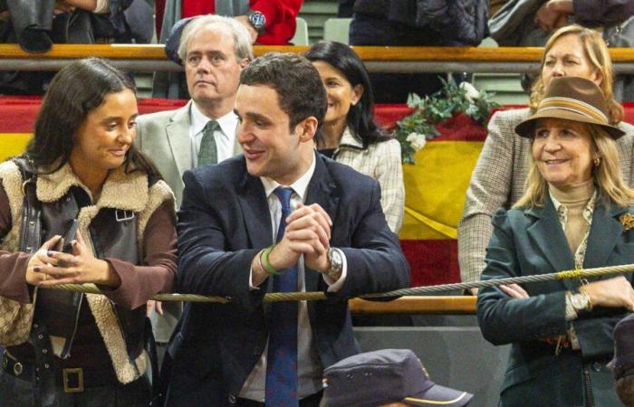 L’infante Elena réunit ses deux enfants à la corrida caritative en faveur des victimes de Valence