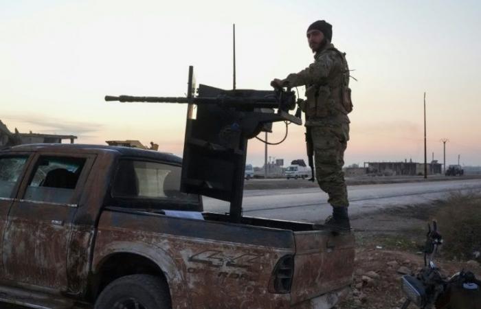 les rebelles approchent de Hama et de violents affrontements avec les forces du régime