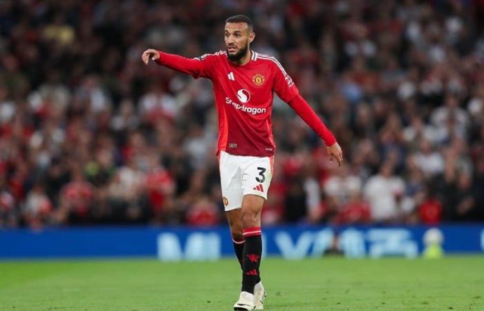 Manchester United nomme Mazraoui joueur du mois de novembre